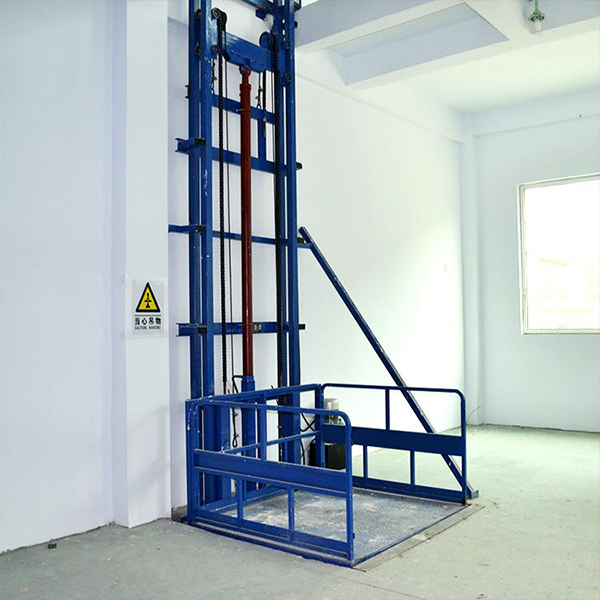 Elevador de carga pequeña para exteriores de dos pisos para almacén